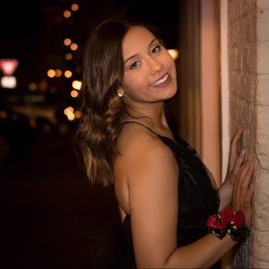 Meet your Posher, Yasmine